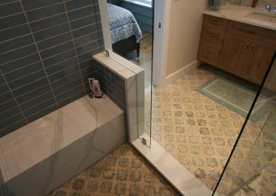 Carrs Landing Ensuite tiled shower with quartz seat