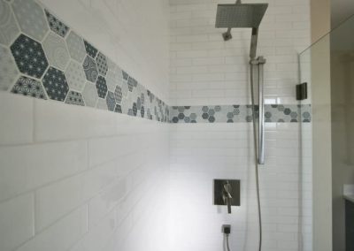 LoneWolf Homes Bay Ave shower