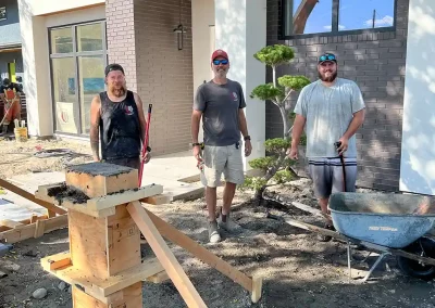 LoneWolf Homes Rob and team working outside